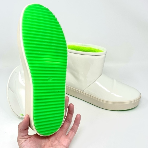 CHIARA Ferragni Logo Patch White Vinyl and Plush Lined Ankle Booties Size 39 - Picture 13 of 16